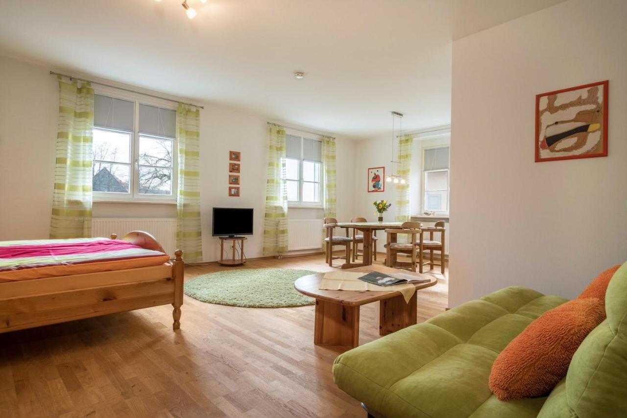 Ferienwohnung Am Schloss ไฮลิเกนแบร์ก ภายนอก รูปภาพ